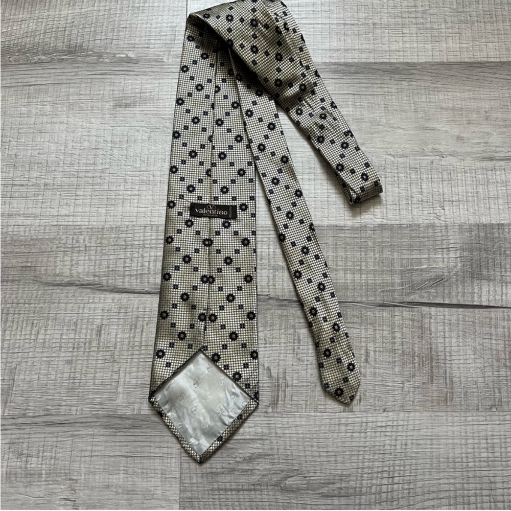 VINTAGE VALENTINO Metallic Gold Floral Tie - Picture 7 of 12